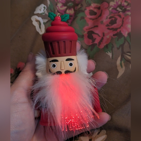 Bath and body works Christmas pocketbac holder for germx lights up - Picture 6 of 7